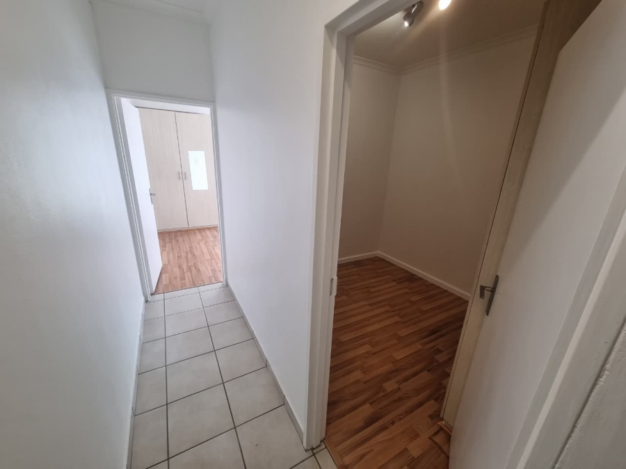 To Let 2 Bedroom Property for Rent in Observatory Western Cape